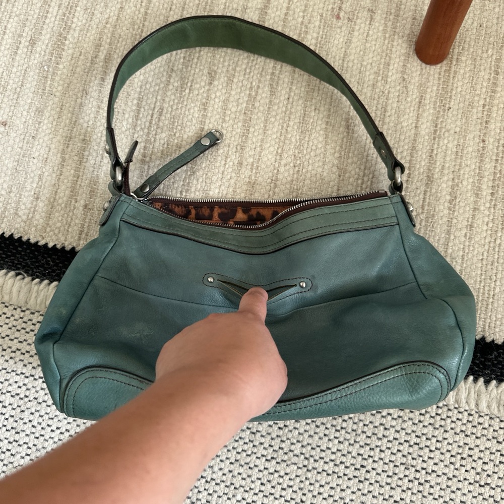 Y2K buckle bag in sage green - Picture 8 of 8